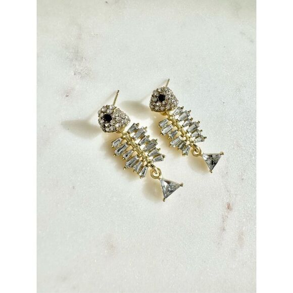 Pirate rhinestone skeleton fish dangle earring - Picture 2 of 3